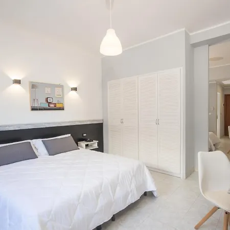 Club Eloro Hotel 4*