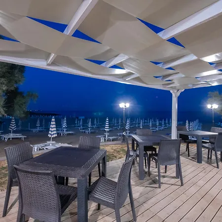 Club Eloro Hotel 4*