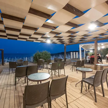 Club Eloro Hotel 4*