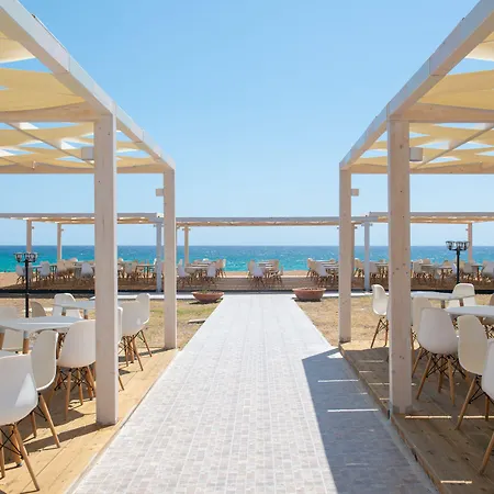 Club Eloro Hotell 4*